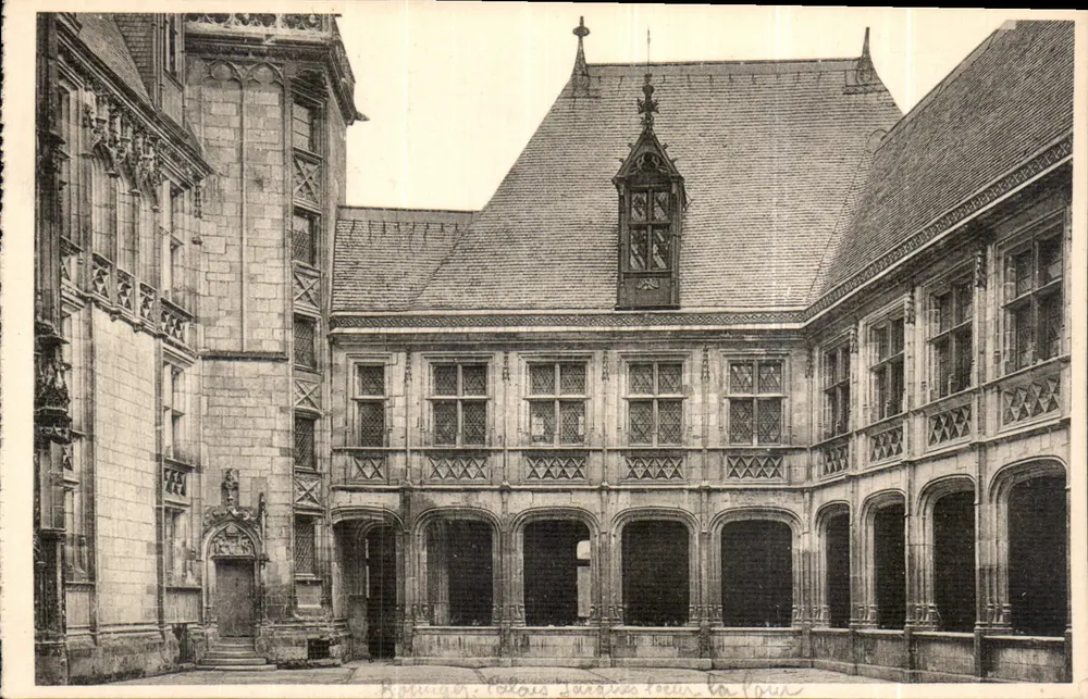 Bourges - Palácio Jacques Cœur - A Cour — Edição dos Monumentos Históricos, Paris - Frente