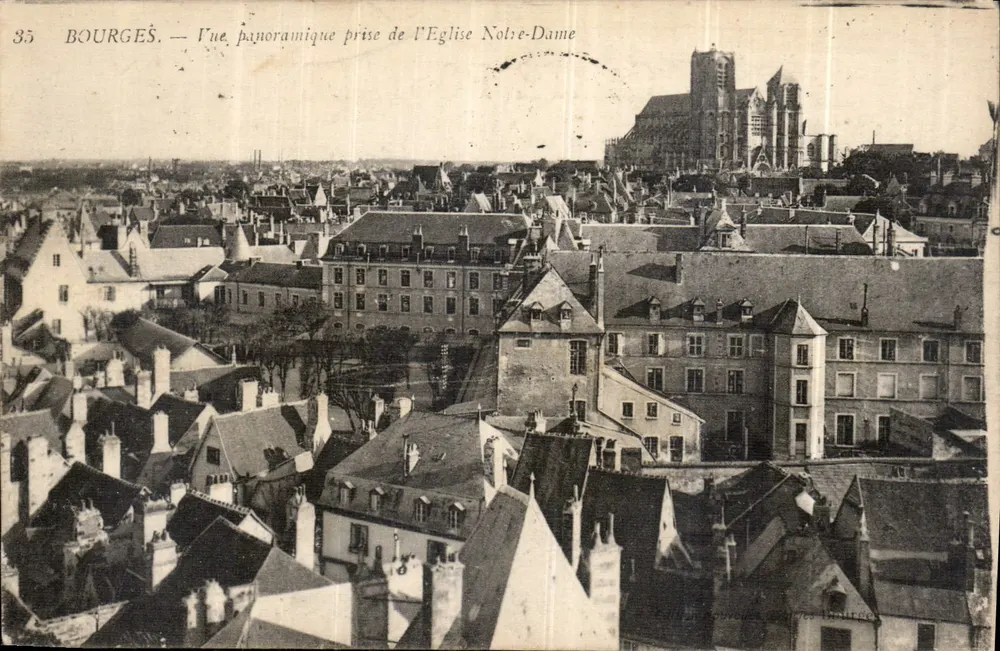 Bourges — Vue panoramique prise de l'Église Notre-Dame — éditeur non identifié, n° 35 - Recto