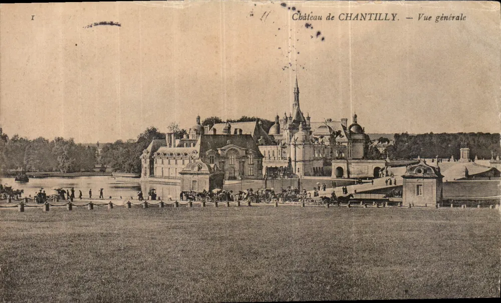 Castelo de Chantilly — Vista geral - Frente