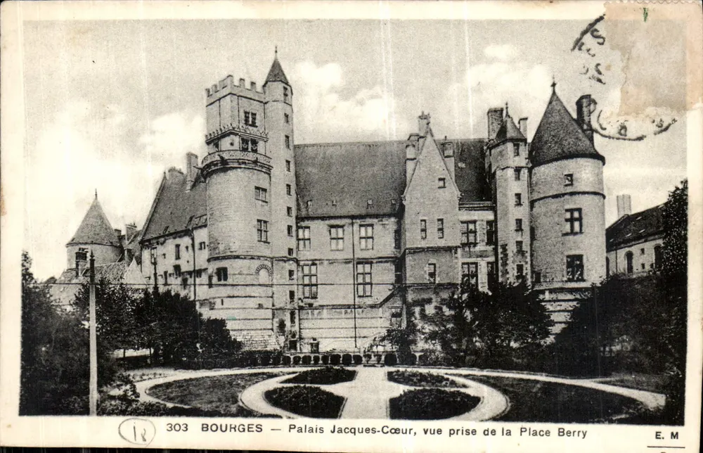 Bourges — Palast Jacques-Cœur, Ansicht vom Place Berry — E. M. Nr. 303 - Vorderseite