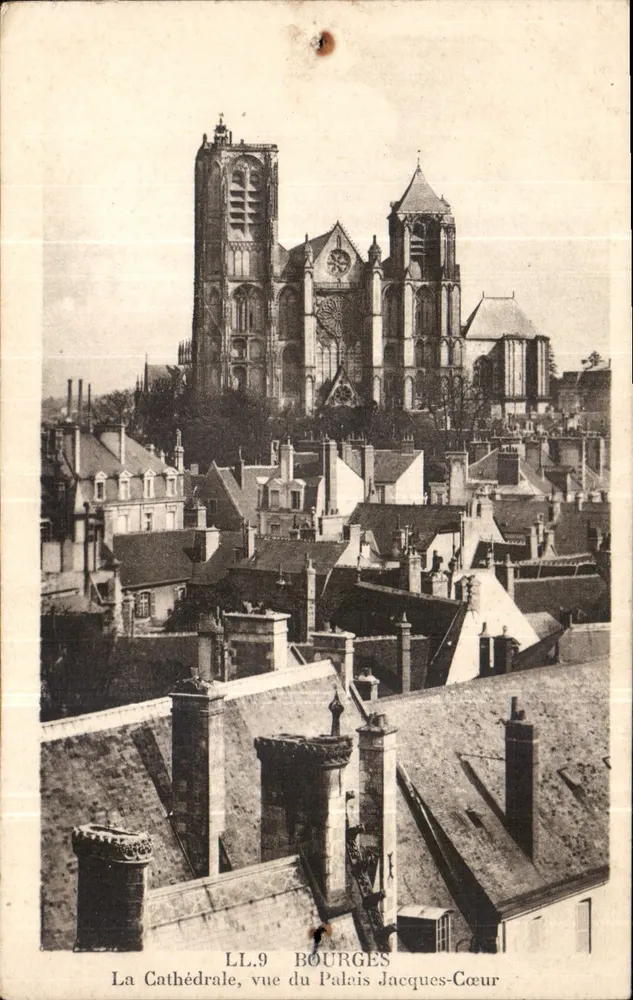 Bourges — La Cathédrale vue du Palais Jacques-Cœur — LL.9 - Recto