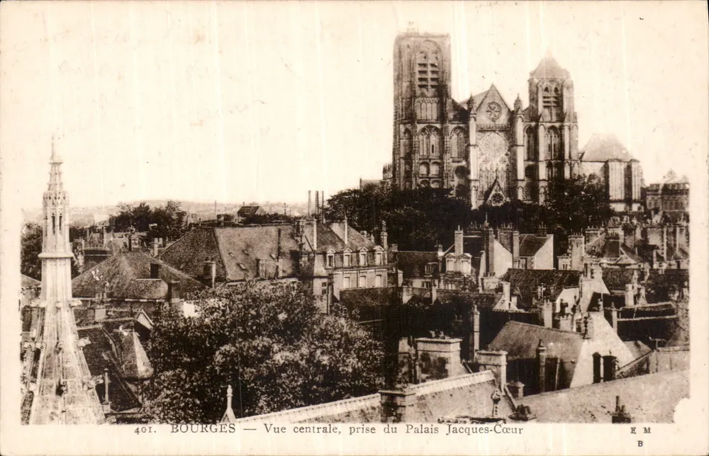 Bourges — Vue centrale, prise du Palais Jacques-Cœur - Recto