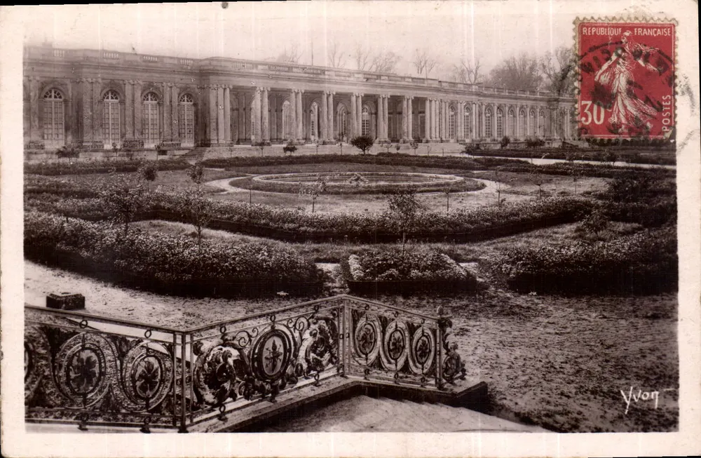 Le Grand Trianon — Versailles — Éditeur VVONG - Recto