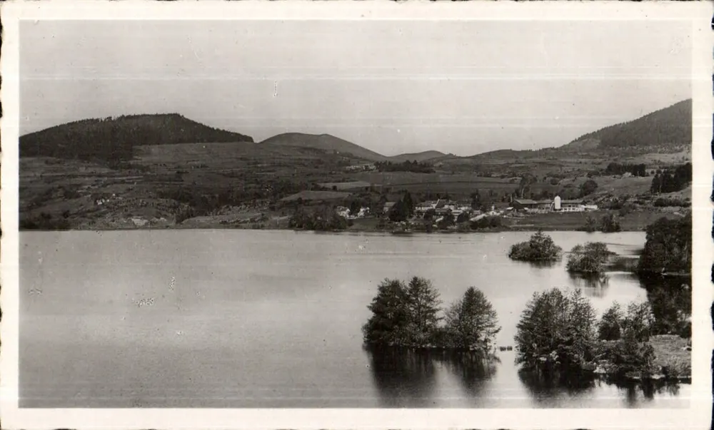 L'Auvergne - Lago de Aydat — n°101 - Frente