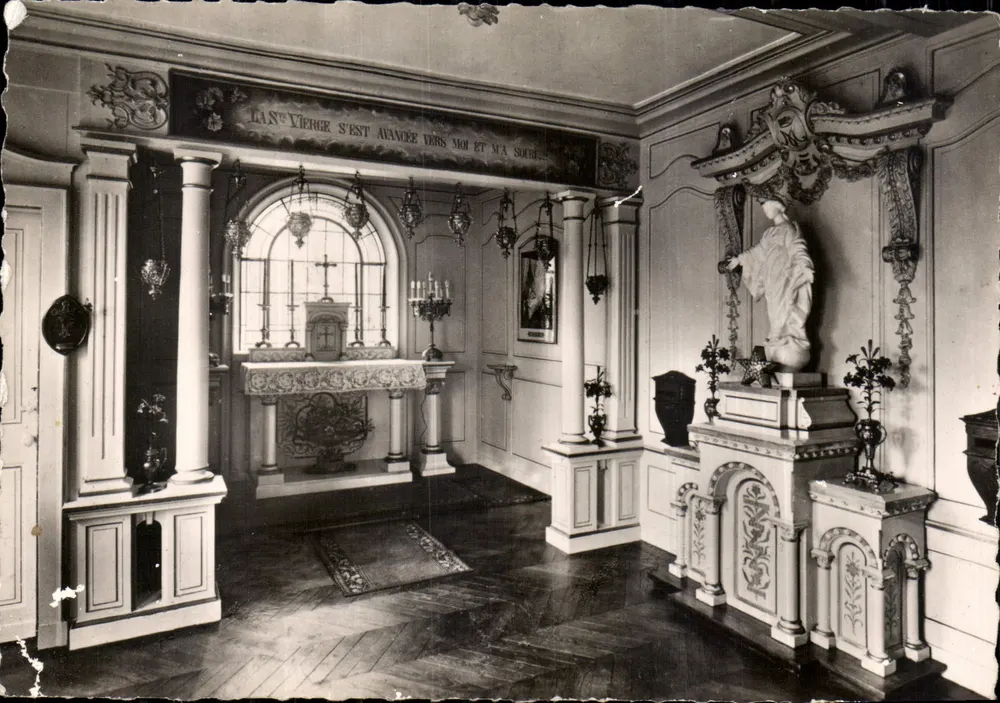 Sala do Milagre em Lisieux — transformada em oratório — B. Office Capital de Lisieux - Frente