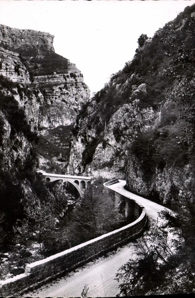 Gorges do Loup — Ponte da Abime — L. Gilletta & Cie, Fotógrafo, Nice - Frente