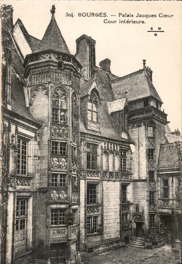 Bourges — Paleis Jacques Cœur, Inwendigehof — Uitgever E M B, n° 304 - Voorkant