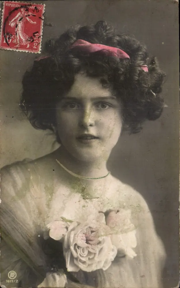 Jovem mulher — retrato — editor R. 1817/2 - Frente