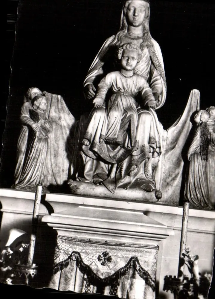 Notre-Dame la Blanche — Cathédrale Saint-Étienne de Bourges — marbre du XVe siècle - Recto