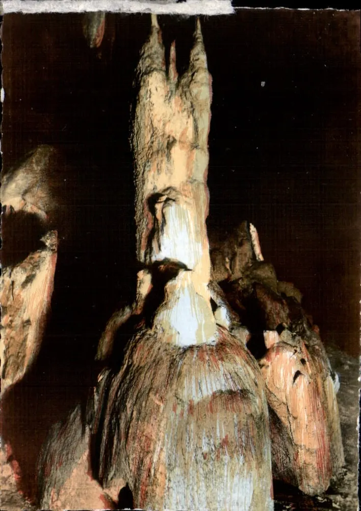 Les Grottes de Bétharram — Het Minaret - Voorkant