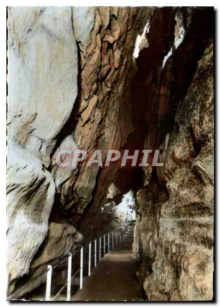 Les Grottes de Bétharram — Sur la grande faille — Les Pyrénées - Recto
