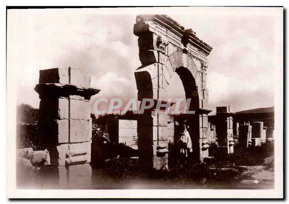 एक प्राचीन आर्क के अवशेष — श्रृंखला संख्या 4 - आगे