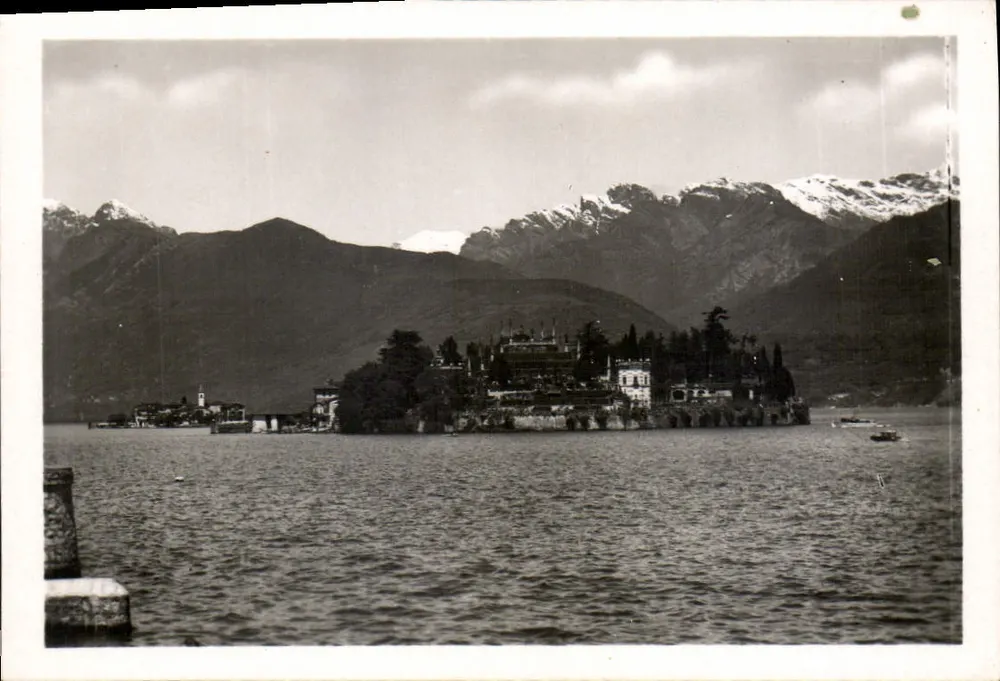 Lago Maggiore — Ilhas e pescadores — Edição A. Traldi, Milão - Frente