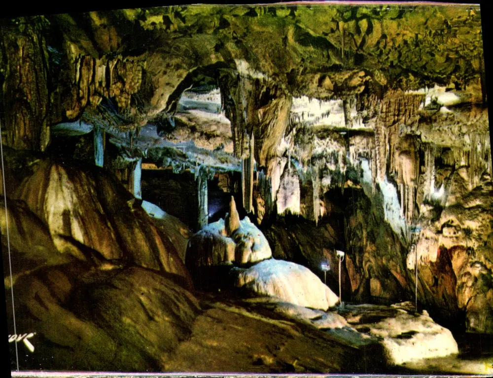 Les Grottes de Betharram — Salle des Lustres — H.P. n°3181 - Recto