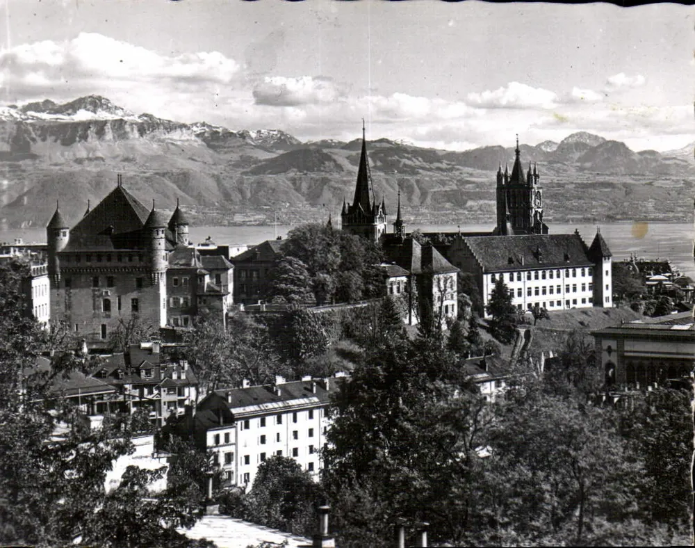 Lausanne — Vista general y las Alpes - Anverso