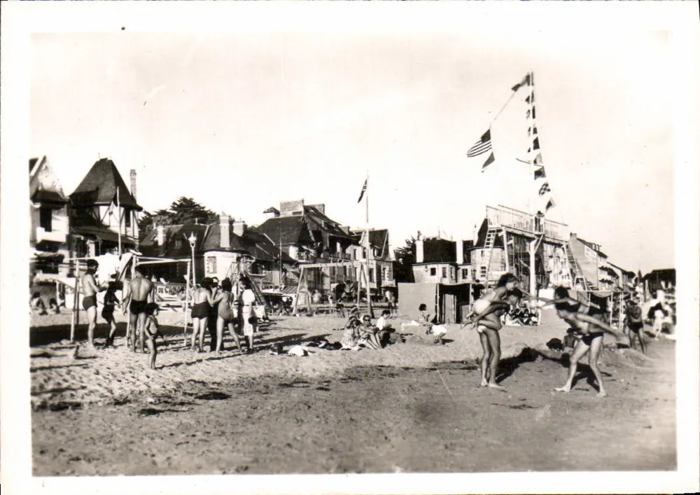 La Baule — Jogos na Praia — Edições de Luxo « ESTEI » - Frente