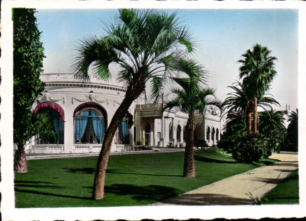 CANNES - Os jardins e o cassino - Frente