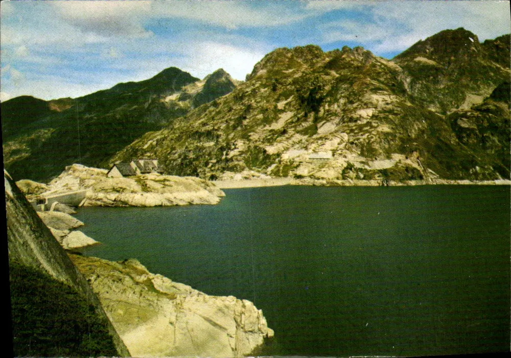 Lago d'Artouste — Superfície 75 hectares, altitude 2000 m — editor não visível - Frente