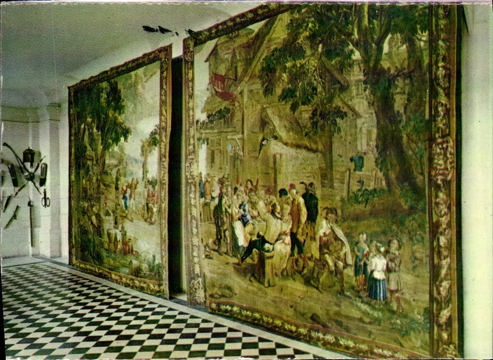 As tapeçarias — Museu das Tapeçarias - Frente
