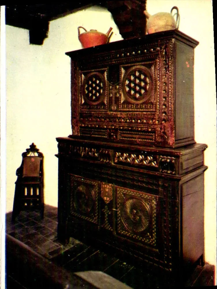 Castelo-forte de Lourdes — Museu Pirenéu - Buffet basco - Frente