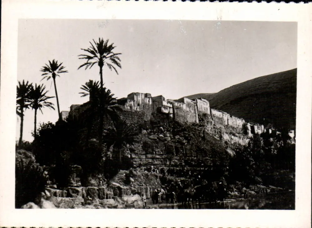 Kasbah na Atlas — 14 54 - Frente