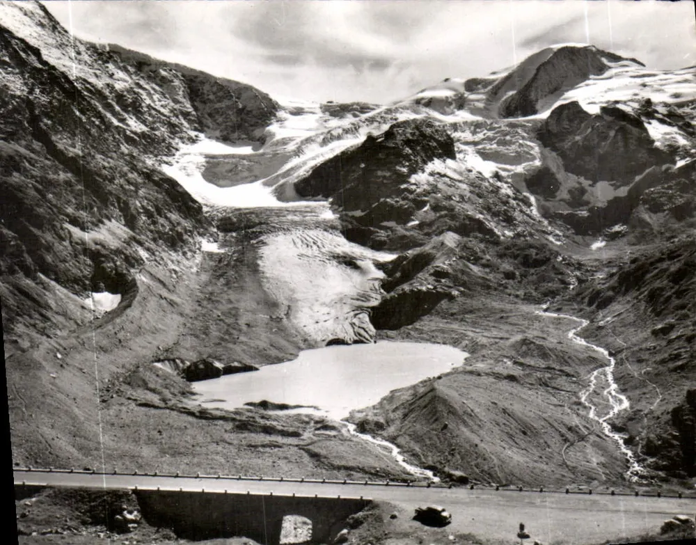 Rodovia do Susten e o Glaciar de Stein — Sustenstrasse. Steingletscher — GRAPEHIL 87 - Frente