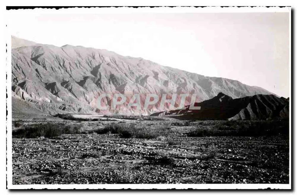 शुष्क पर्वतीय दृश्य — जुजुई, अर्जेंटीना — जुहुरिंदा हमानाहुराका के हस्ताक्षर - आगे
