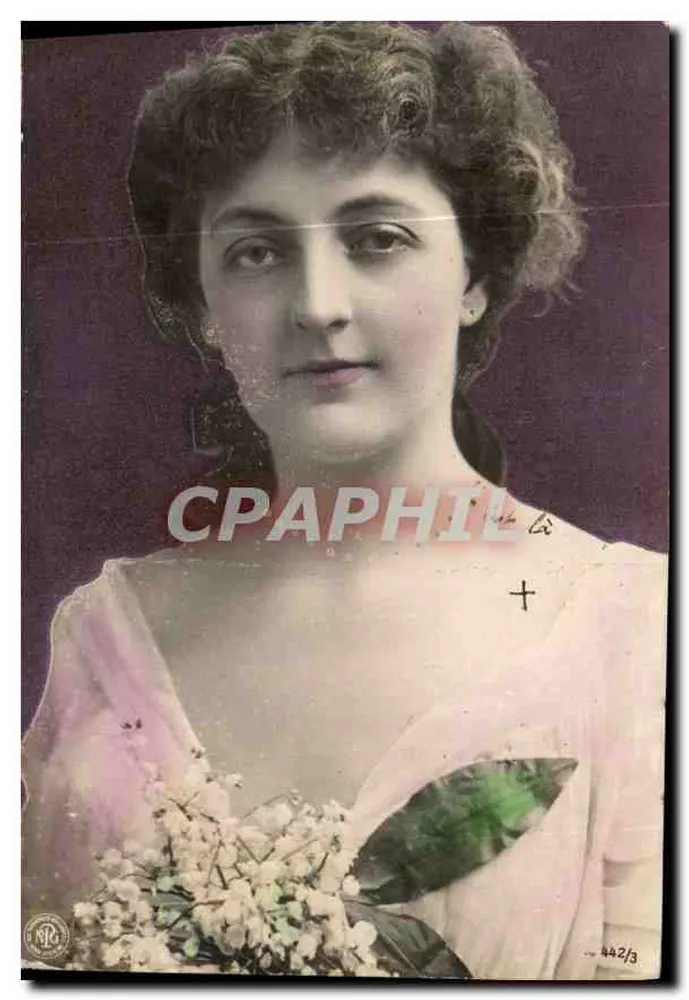 Jovem mulher em vestido rosa — buquê de flores — editor L. G. n° 442/3 - Frente