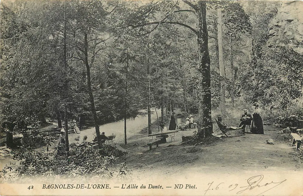 Bagnolles-de-l'Orne — A Avenida do Dante — ND Fot. - Frente