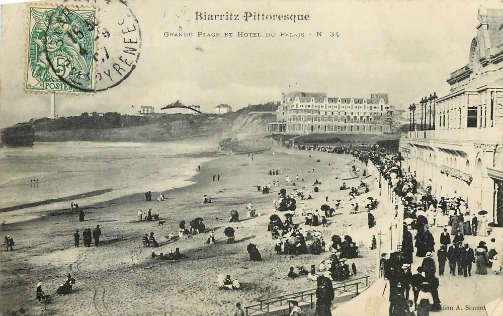 Biarritz Pittoresque — Grande Place et Hôtel du Palais — N° 34 — Édition A. Simon - Recto