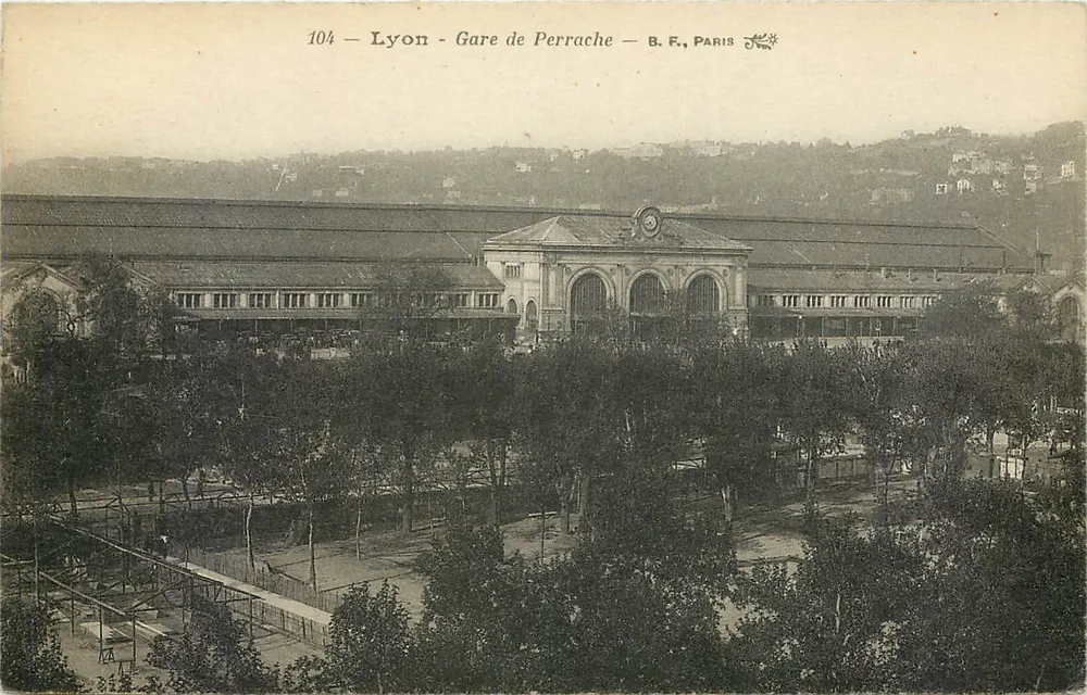 Lyon - Estação de Perrache — B.F., PARIS — n° 104 - Frente