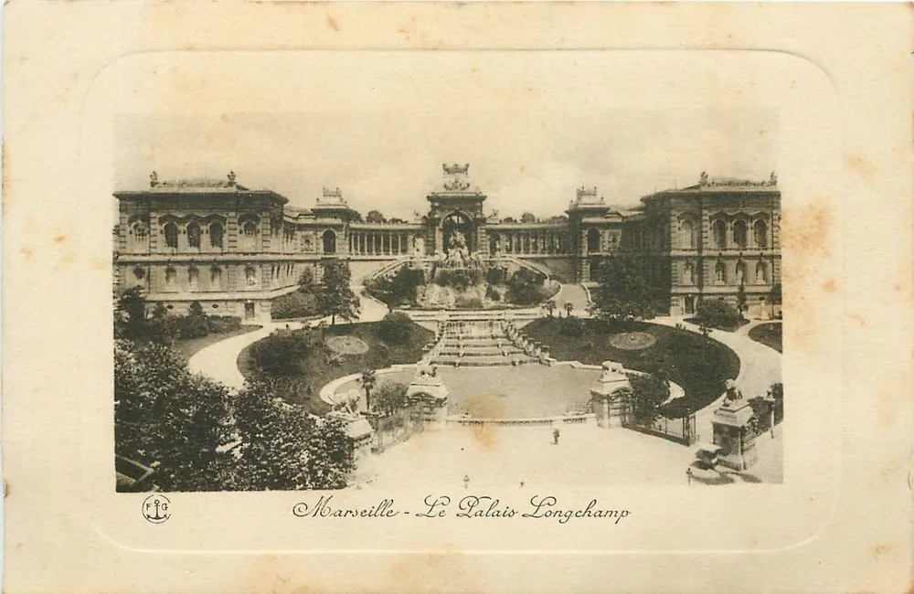 Marselha - O Palácio Longchamp — vista do jardim com fonte — editor F.G. (F93) - Frente