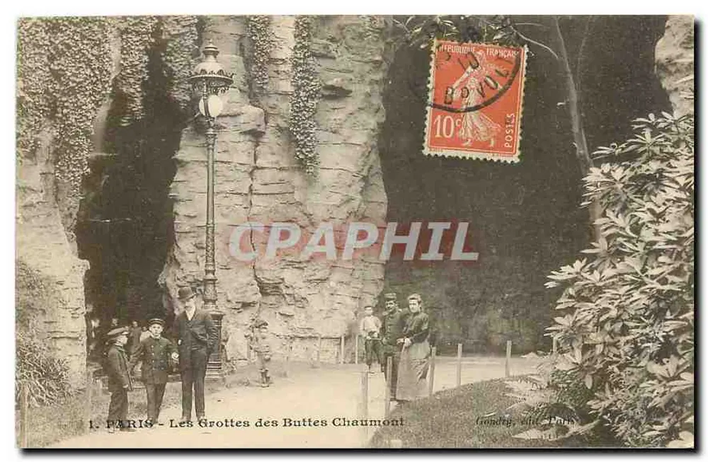 PARIS - As Grutas das Buttes Chaumont — Grandey, cidade Paris - Frente