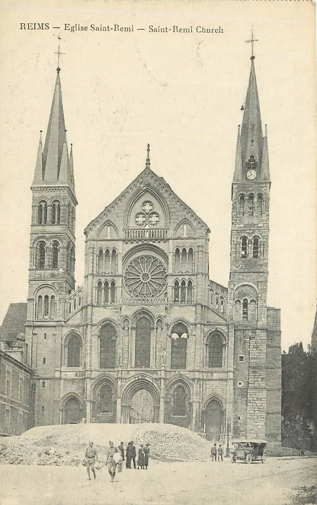 Reims — Igreja de São Remígio — Saint-Remi Church - Frente