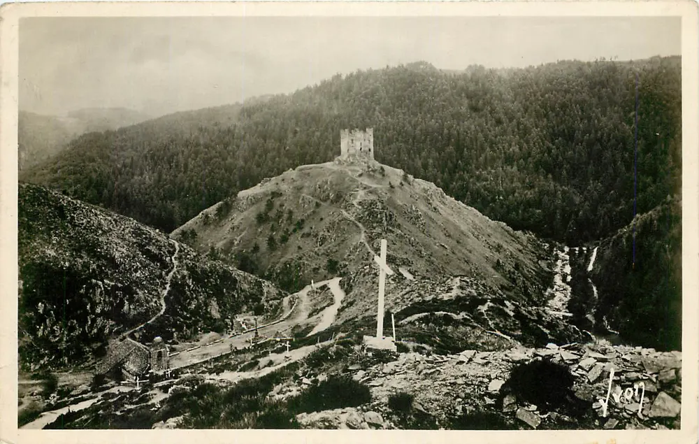 Feudale Ruinen des Schlosses Alieuze — Umgebung von St-FLOUR (Cantal) — Les Éditions d'Art - Vorderseite