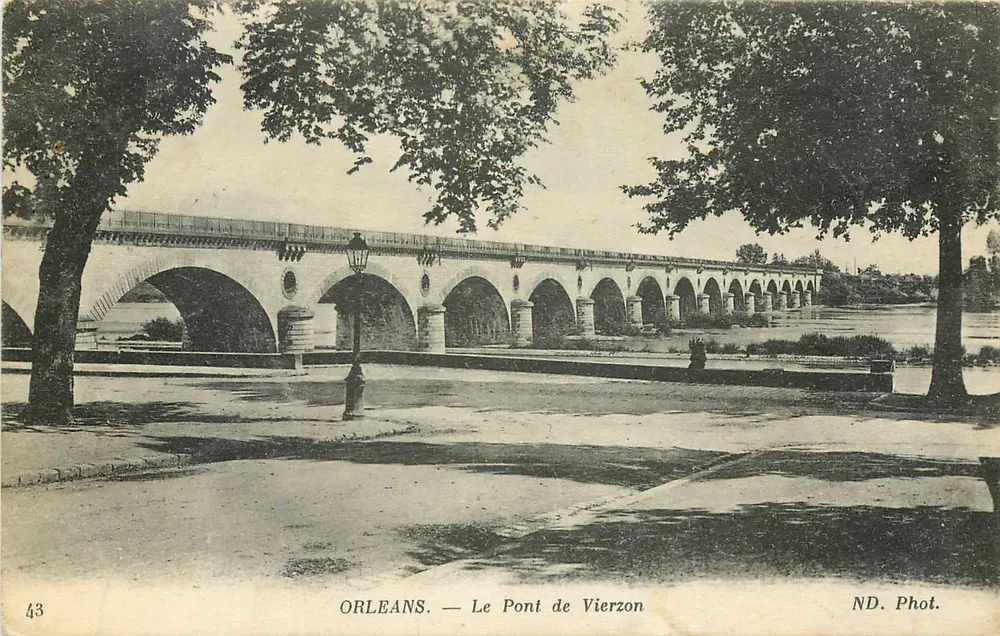 Orléans — O Ponte de Vierzon — ND. Fot. - Frente
