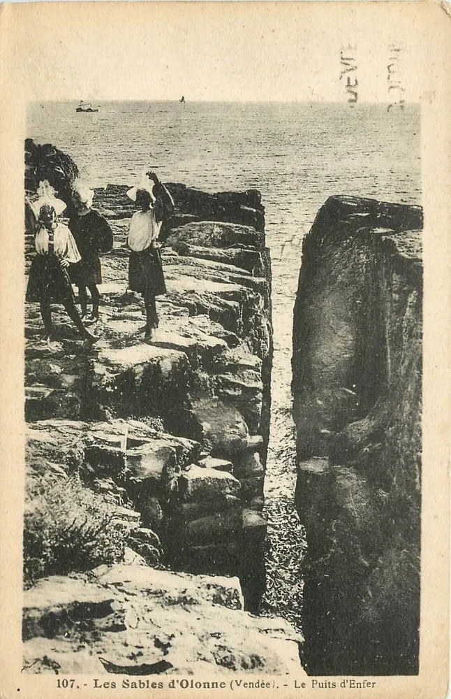 Les Sables d'Olonne (Vendée) — O Poço do Inferno — fototipo Jehly-Pamont, n°107 - Frente