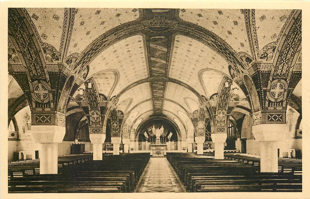 La Basilica di Lisieux — La Cripta (panorama generale) — Edizione C. B. S. T., Lisieux - Recto