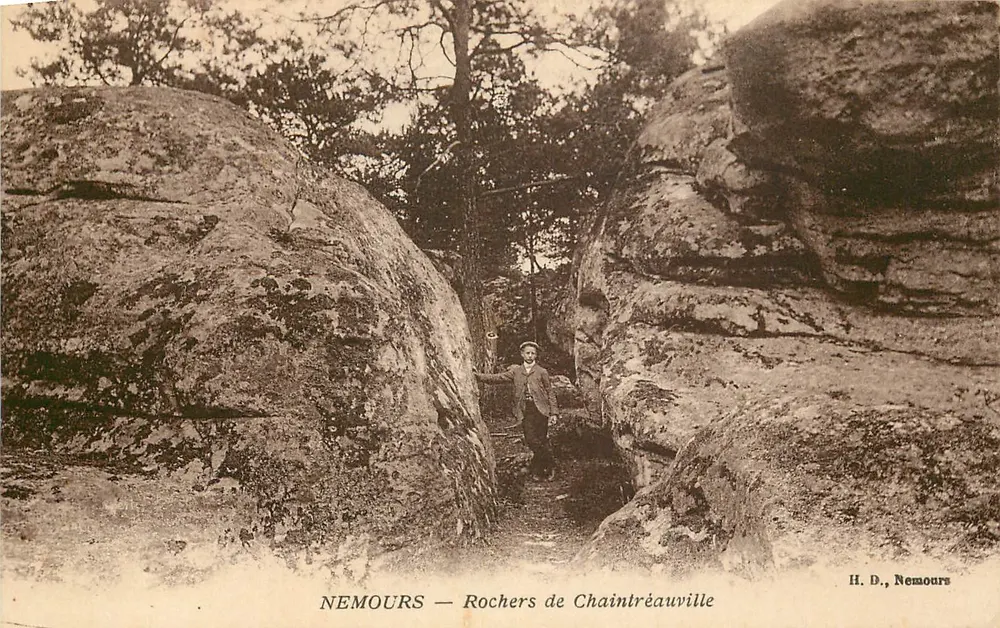 NEMOURS — Rochers de Chaintreâuville — H. D., Nemours - Front