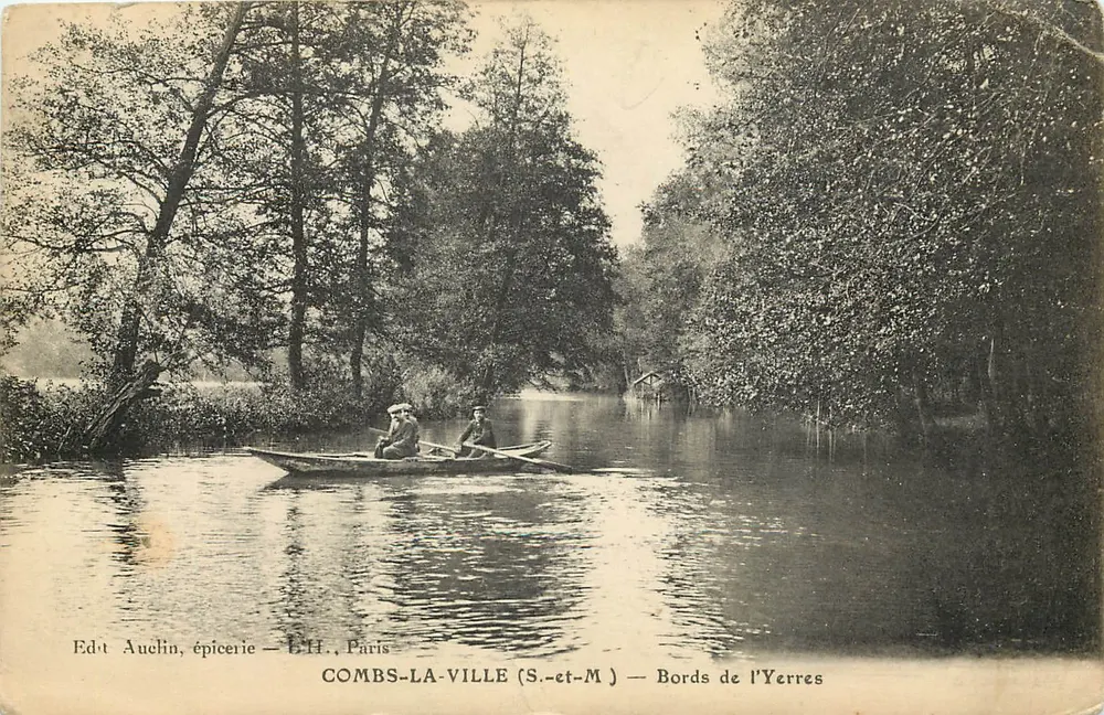 COMBS-LA-VILLE (S.-et-M) — Bordes del Yerres — Ed. Aucclin, droguería — L.H., París - Anverso