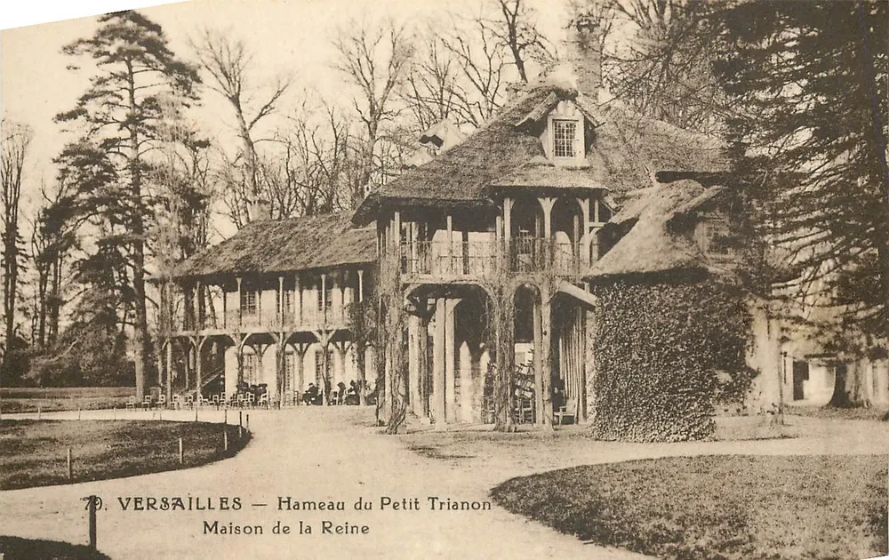 Versailles — Dorf des Petit Trianon — Königinnenhaus - Vorderseite