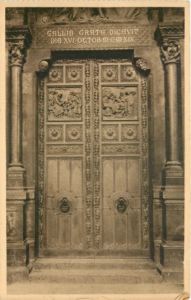 Bronzene Seitenpforte — Basilika des Heiligen Herzens — Paris — LL Magné, Architekt; H. Le-fèvre, Jouve und Seguin, Bildhauer; Renard, Gießer — n° 2070 - Vorderseite