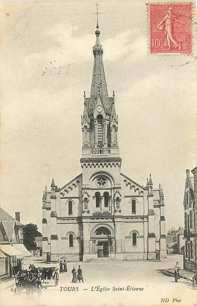 Tours — A Igreja de São Etienne — ND Phot - Frente