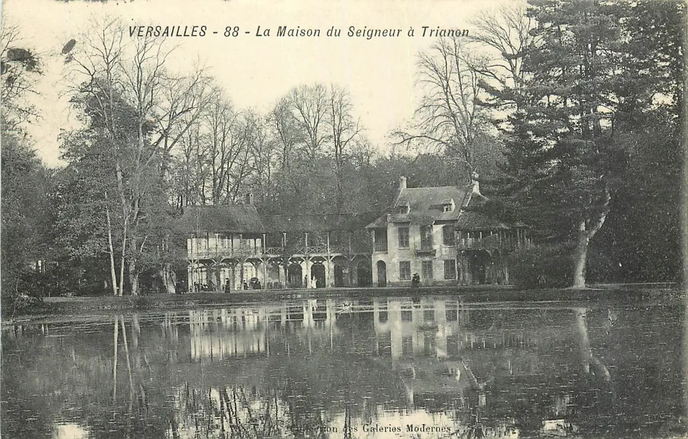 Versailles - 88 - A Casa do Senhor em Trianon - As Galerias Modernas - Frente