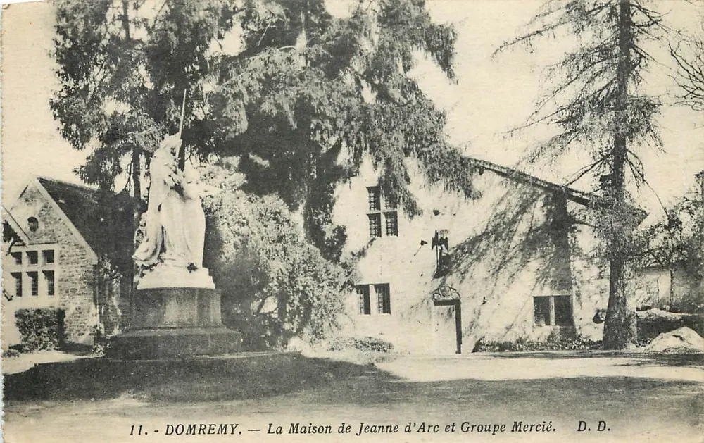 Domrémy — Das Haus der Johanna von Arc und Gruppe Mercié — D. D. - Vorderseite