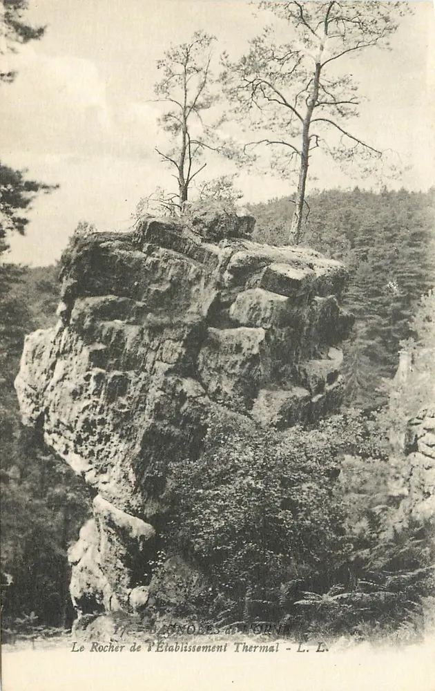 Le Rocher de l'Établissement Thermal — DANNOBES-LES-LOUIRE — L. L. - Recto