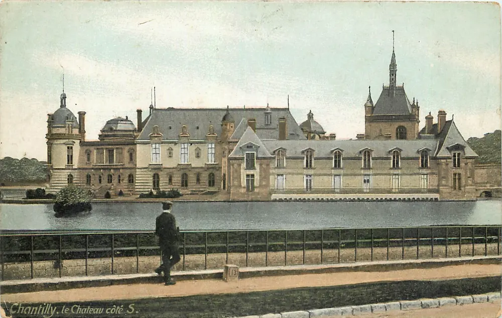 Chantilly, o Castelo do lado sul — Editor AQUIL PHOTO L.V. & Cie - Frente