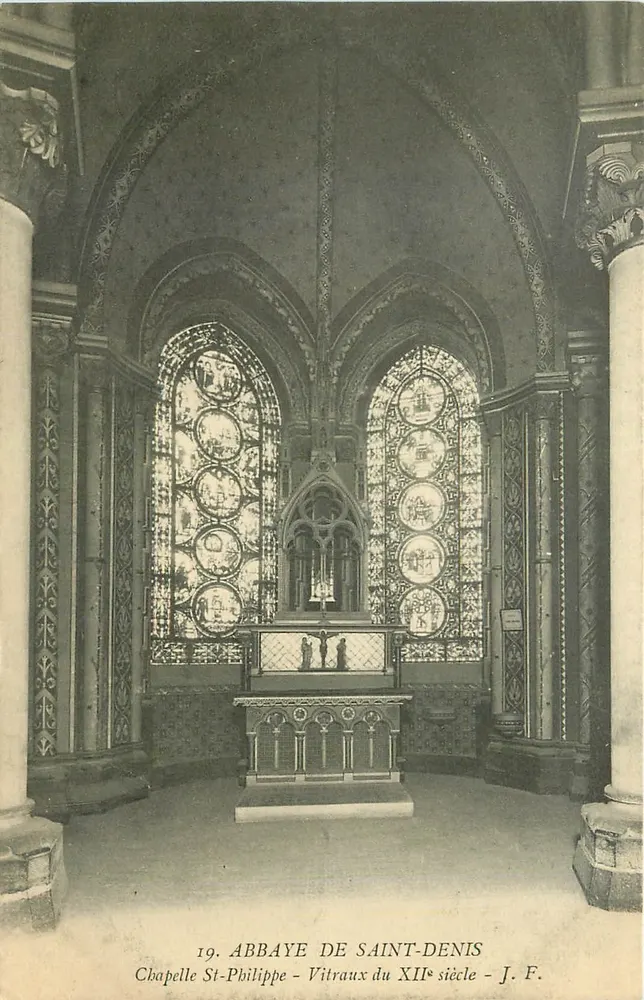 Chapelle St-Philippe — Vitrages du XIIe siècle — Abbaye de Saint-Denis — J. F. - Recto