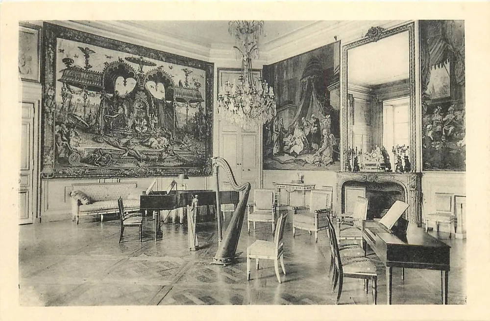 Schloss Compiègne — Das Musikzimmer — Teppiche der Gorelins und von Beauvais - Vorderseite