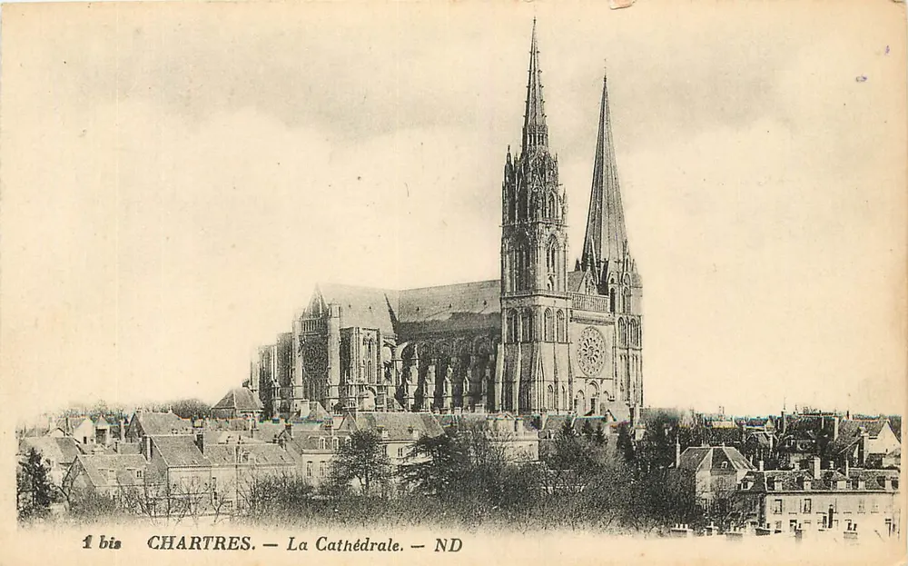 Chartres — A Catedral — ND - Frente